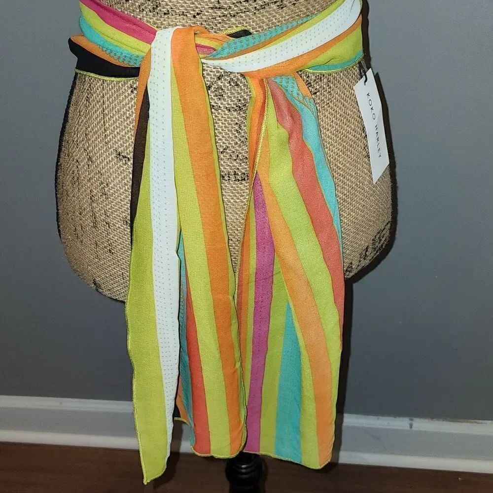 Custom mask w scarf  - Picture 7 of 8